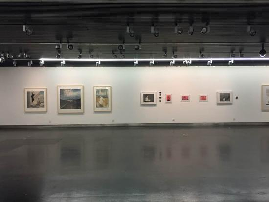 水印版画作品文献展,作品展单元现场