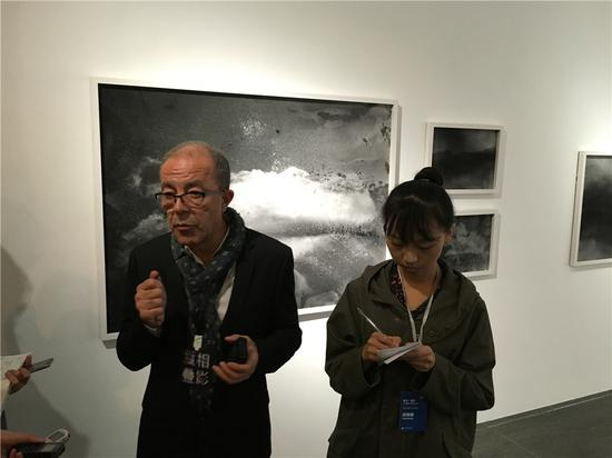 策展人亚历杭德罗•卡斯特罗特导览