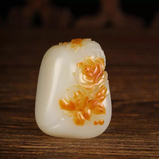 新疆和田玉籽料 蝶恋花