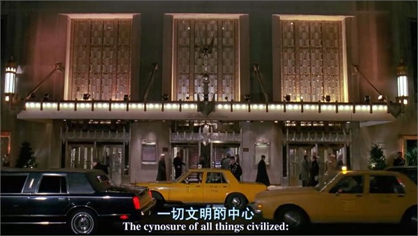 1931年重建后的华尔道夫酒店，“黄金时代”风格的招贴画极具气势