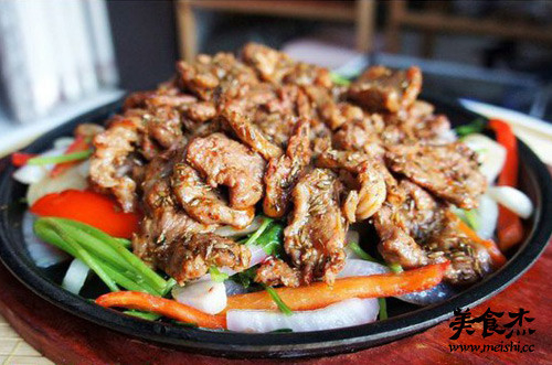 铁板孜然羊肉