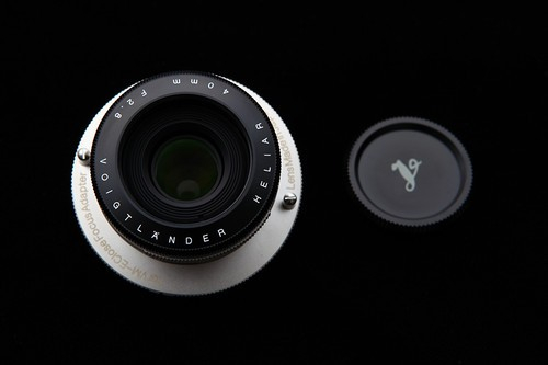 福伦达40mm f/2.8 Heliar镜头实物图