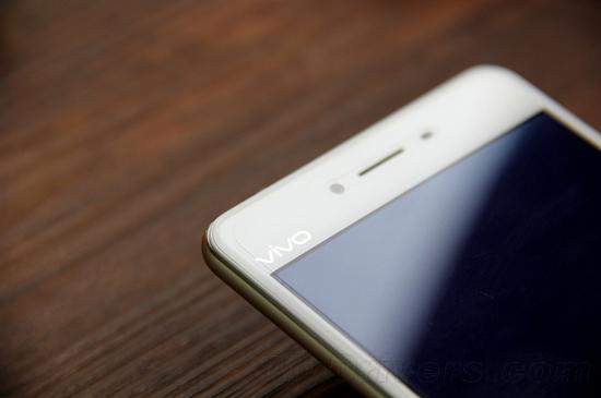 双2.5D机身/眼球识别 vivo X5Pro评测