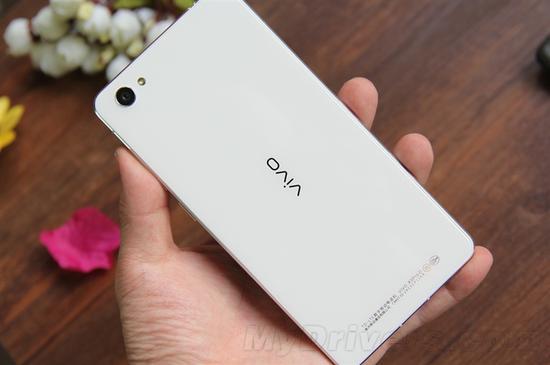 双2.5D机身/眼球识别 vivo X5Pro评测