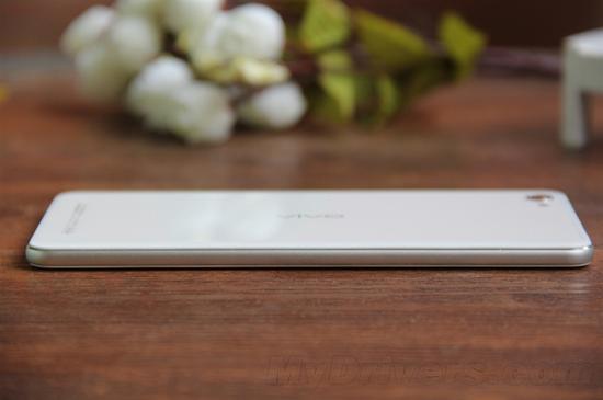 双2.5D机身/眼球识别 vivo X5Pro评测