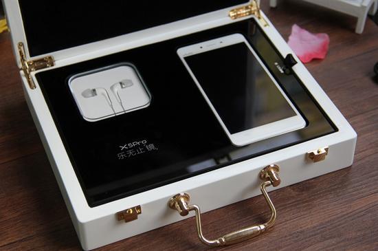 双2.5D机身/眼球识别 vivo X5Pro评测