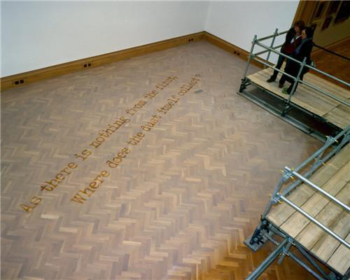 徐冰作品《何处惹尘埃》在英国威尔士国家博物馆展出