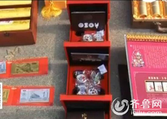 济南的王大爷，痴迷上了买藏品，急坏了闺女，闺女觉得，父亲这是上当了。（视频截图）