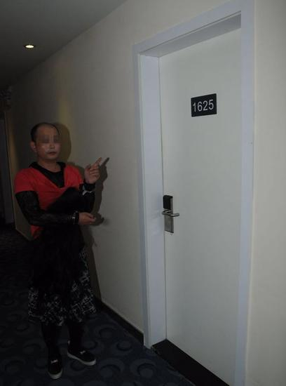 犯罪嫌疑人唐某指认现场