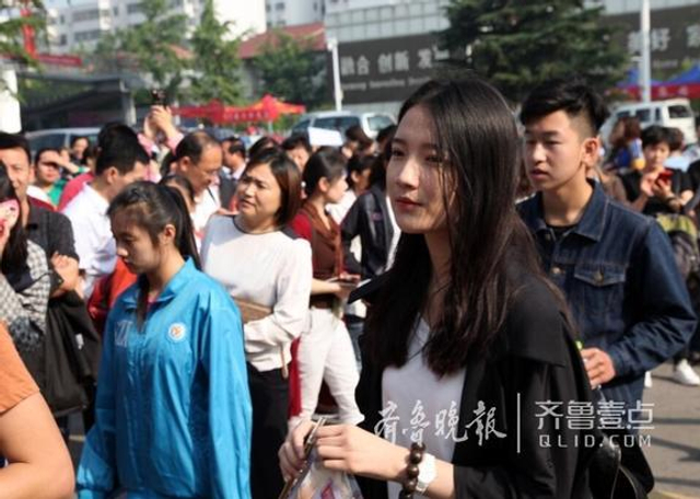 山东济宁考场颜值高能 堪比艺考