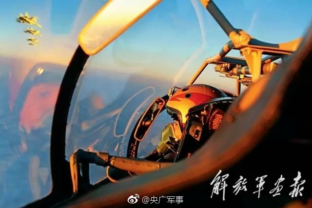 空军比武3次夺魁 36岁就任旅长