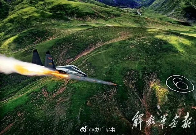 空军比武3次夺魁 36岁就任旅长