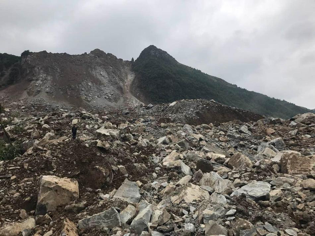 贵州纳雍发生山体垮塌