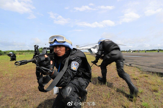 燃动！直击中国维和警察直升机战术联合训练现场