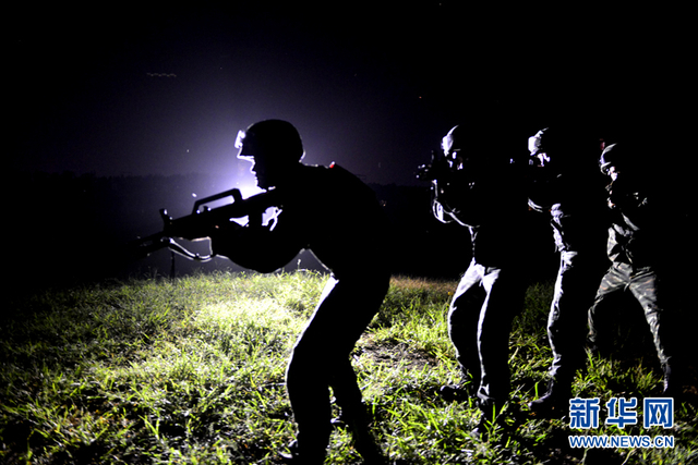 湖北武警百余特战高手比武场上演巅峰对决