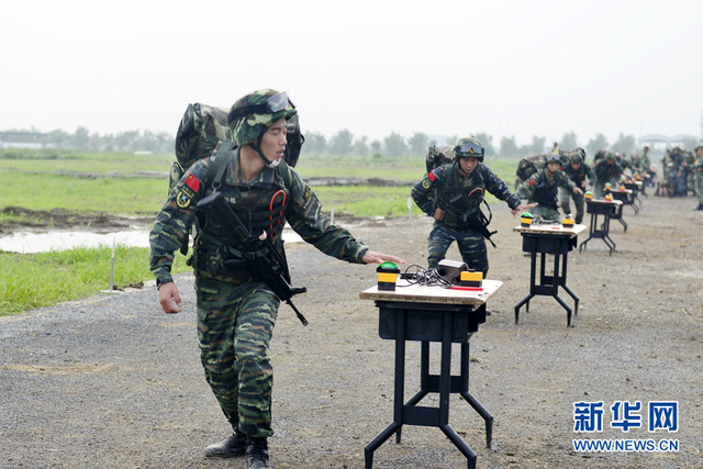 湖北武警百余特战高手比武场上演巅峰对决