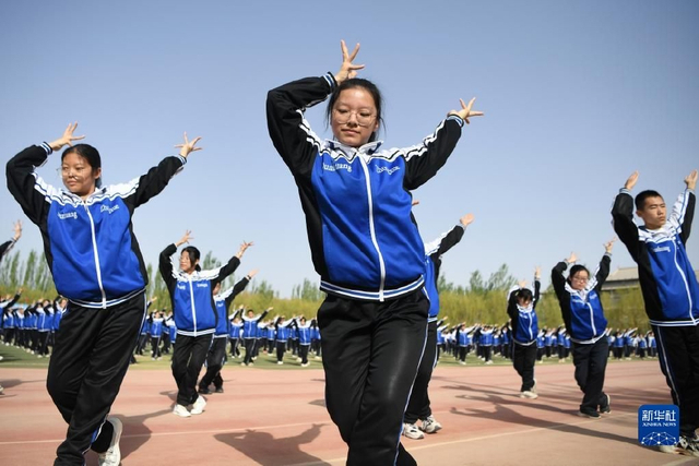 课间操,舞从敦煌来_新浪图片