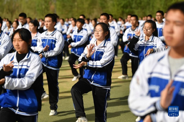 课间操,舞从敦煌来_新浪图片