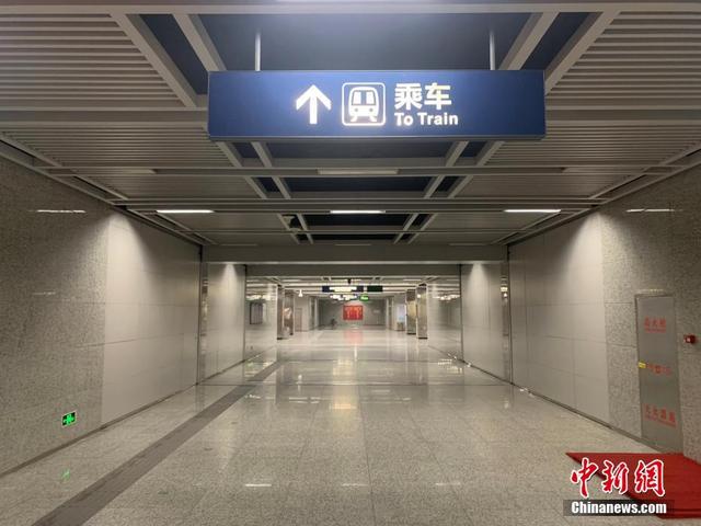 武汉暂时关闭离汉通道 全市公交地铁等停运_新浪图片