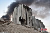 黎巴嫩首都一片狼藉 爆炸冲击波摧毁周围建筑