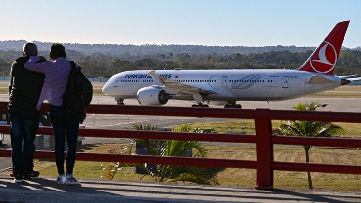 古巴暂停航空燃油供应