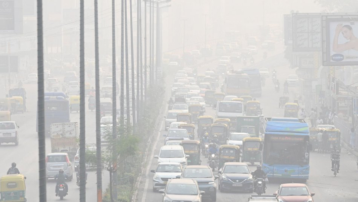 印度多地遭雾霾“围城”