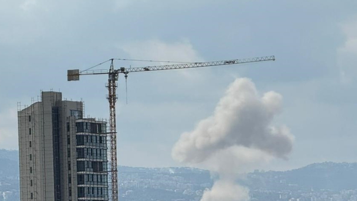 以色列空袭黎巴嫩 浓烟笼罩城市