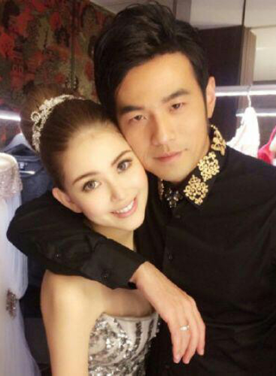 Instagram晒照秀恩爱