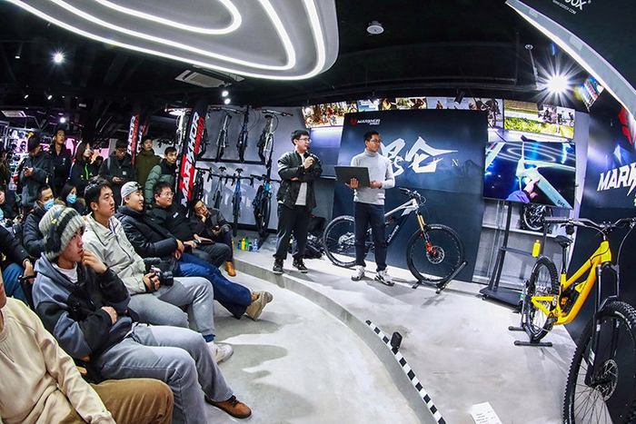 自行车品牌岩羊在开业当日发布新品动力昆仑系列和凌云系列