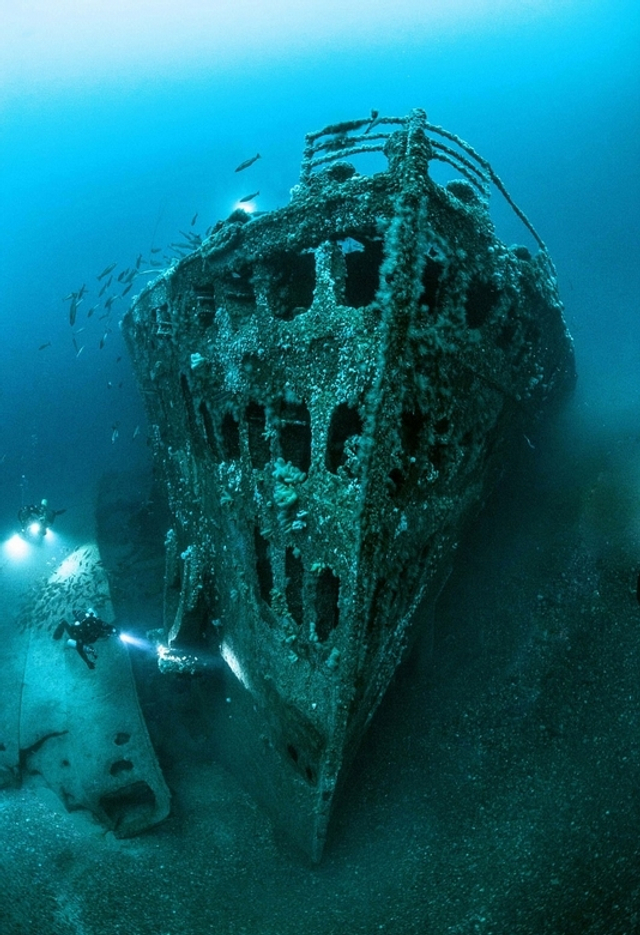 图揭英沉没百年运兵船残骸 锈迹斑驳