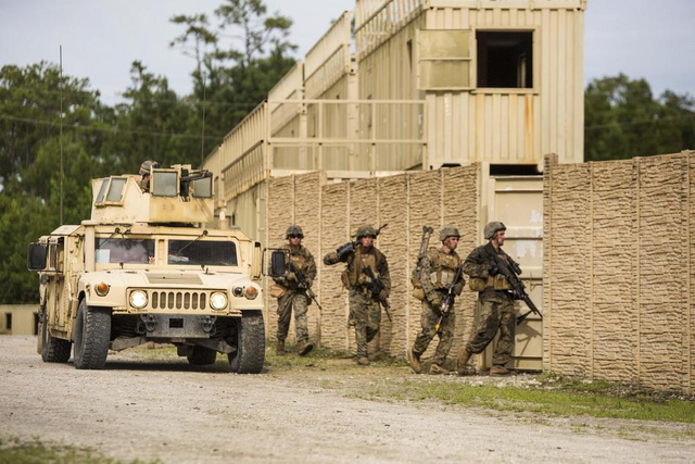 美军陆战队列尊营综合技能训练