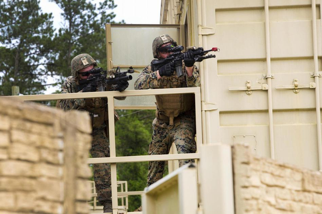 美军陆战队列尊营综合技能训练