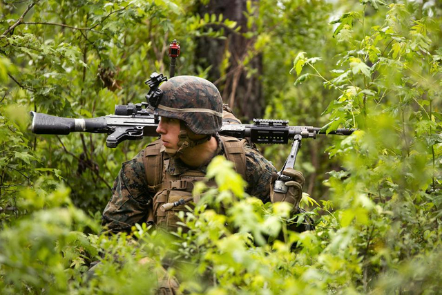 美陆战队列尊营综合技能训练