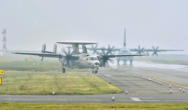 驻日美军战机向西集结转移