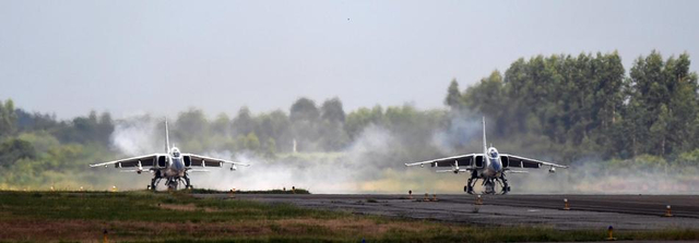 兄弟切磋！中国空军南海“大战”海军航空兵