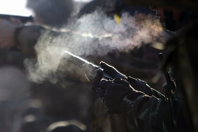 直击中俄合作2017联合反恐演训 俄军玩起中国武器