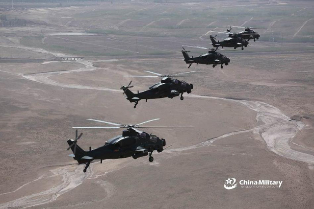 飞越雪山之巅!直10现身青藏高原展示火力