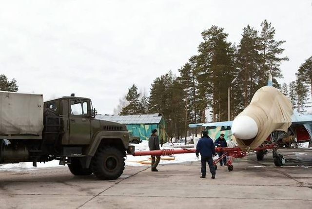 谁是土豪谁贫困一目了然!中美俄日越空军基地比教