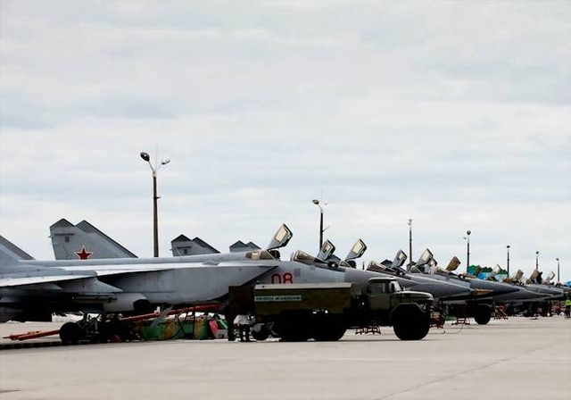 谁是土豪谁贫困一目了然!中美俄日越空军基地比教