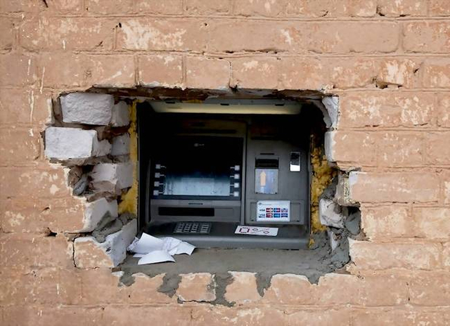 谁是土豪谁贫困一目了然!中美俄日越空军基地比教