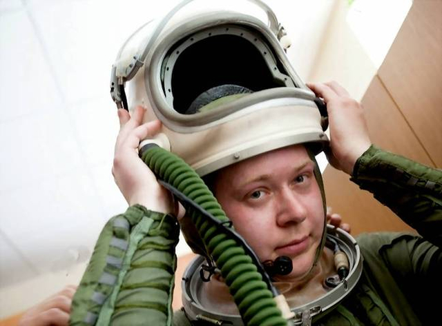 谁是土豪谁贫困一目了然!中美俄日越空军基地比教