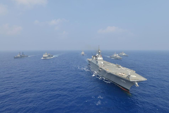 环太军演各国在日准航母上会晤