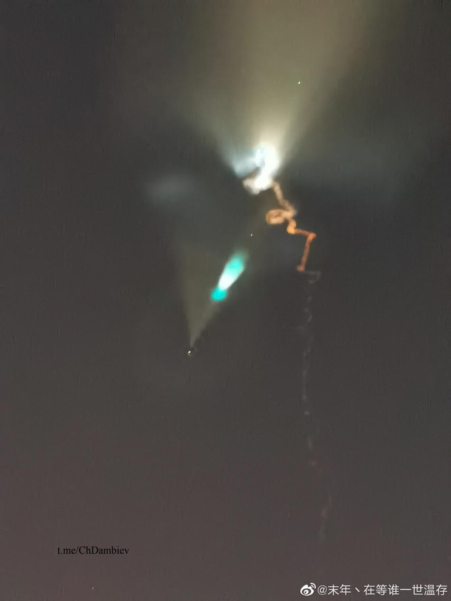 夜空中留下绚丽彩虹!中国陆基中段反导试验成功