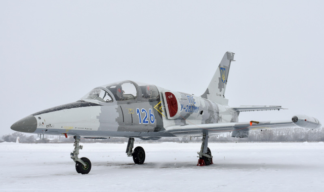 乌克兰接受一批新武器 能和俄罗斯一较高下？