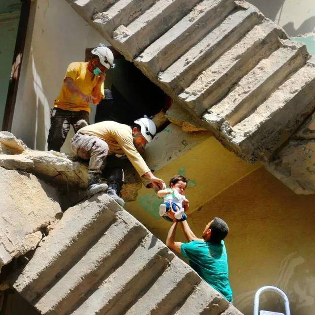 幕后黑手是谁？叙利亚“化武事件”引发的战争打响了