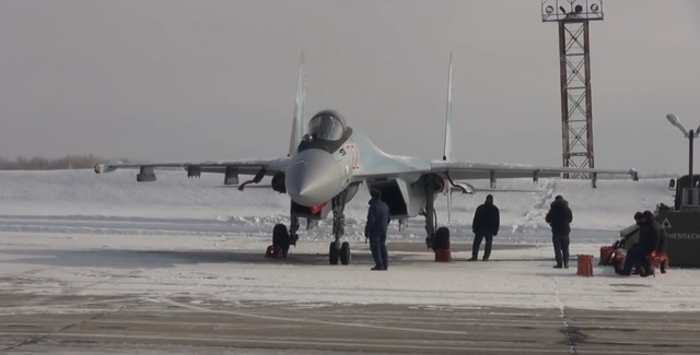 俄军苏35飞赴北方四岛日本抗议