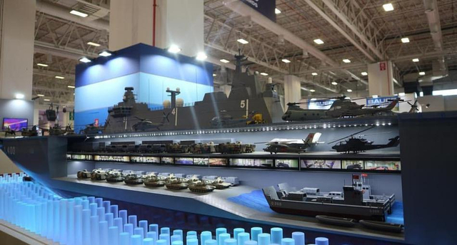 这么抗造？土耳其在建“准航母”火灾后闪电下水