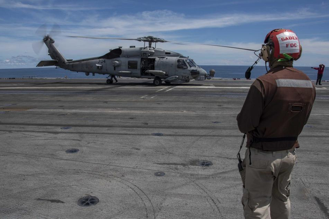 地区稳定破坏者!美国双航母战斗群再闯南海