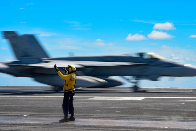 地区稳定破坏者!美国双航母战斗群再闯南海