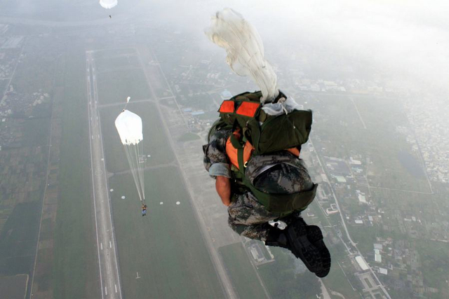领略强军风范！一组图片真实记录中国军队崭新风貌
